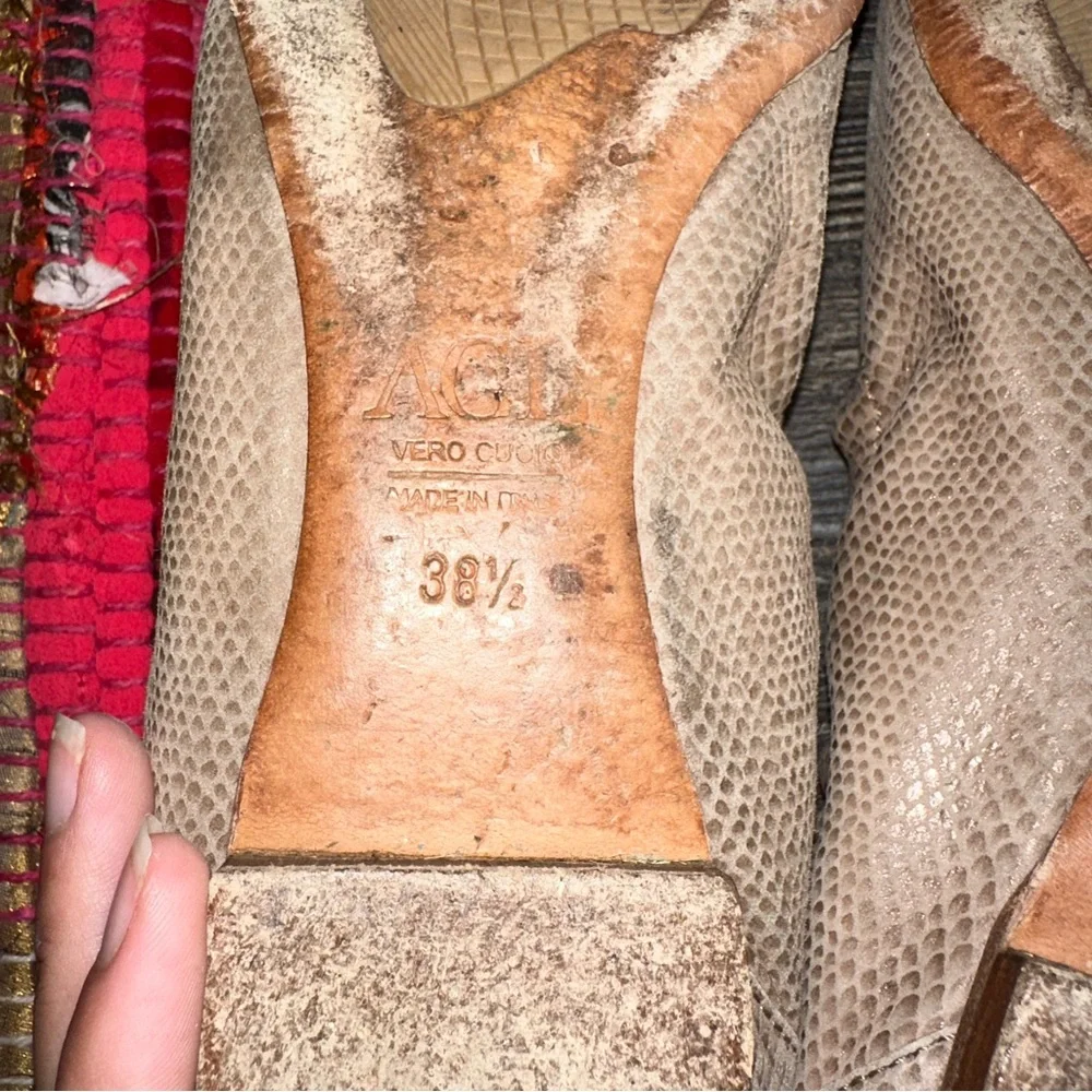 ATTILIO GIUSTI LEOMBRUNI AGL taupe snakeskin leather cap toe flats. 38.5 - Picture 11 of 11